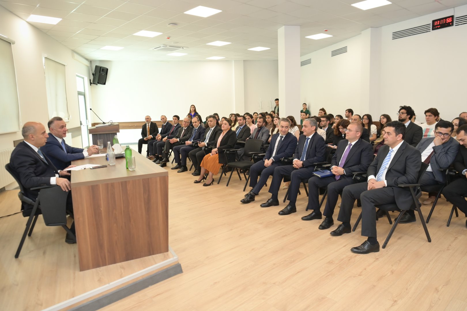 Nazirlər Qarabağ Universitetinin Klinikasında olublar (FOTO)