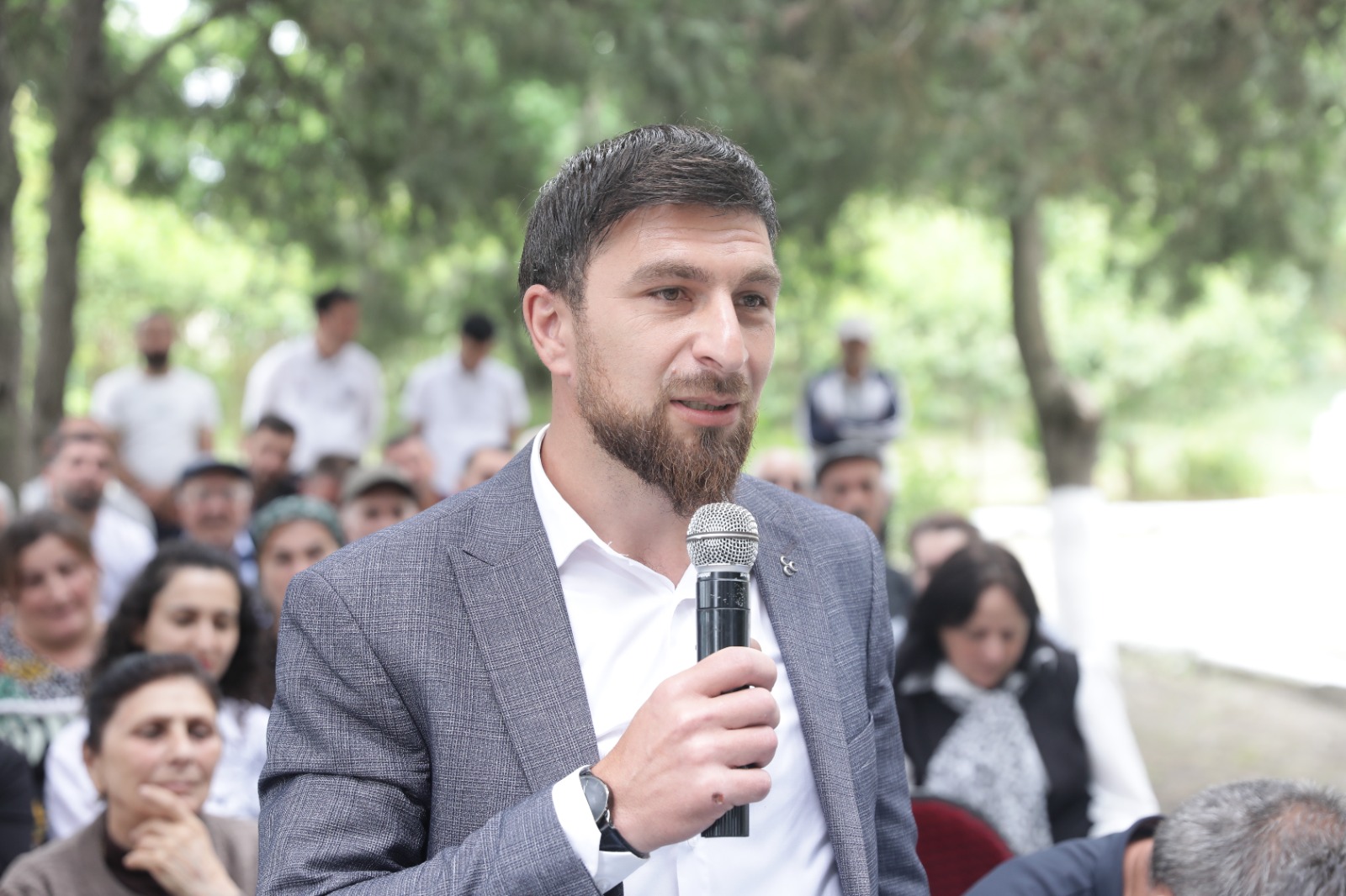 Xaçmaz rayonunda növbəti səyyar qəbul Pirquluoba kəndində keçirilib (FOTO)