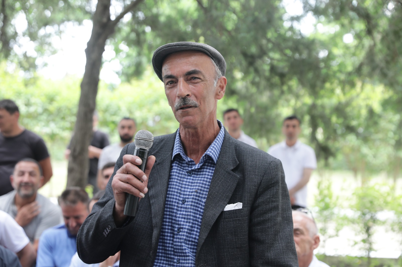 Xaçmaz rayonunda növbəti səyyar qəbul Pirquluoba kəndində keçirilib (FOTO)