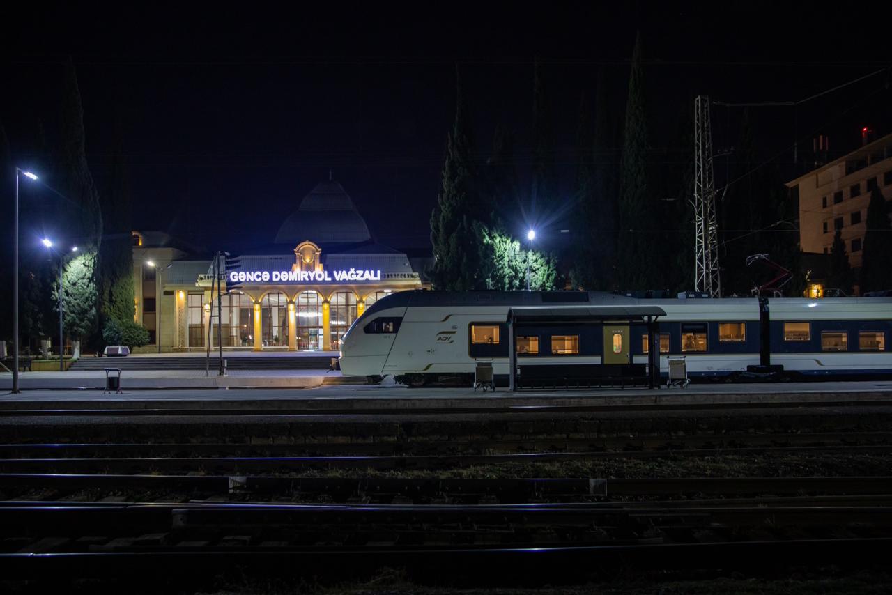 ADY yay mövsümündə sərnişindaşıma xidmətini intensivləşdirir (FOTO)
