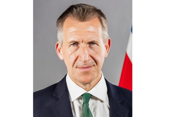 Den Carvis Böyük Britaniyanın yeni müdafiə naziri təyin edilib