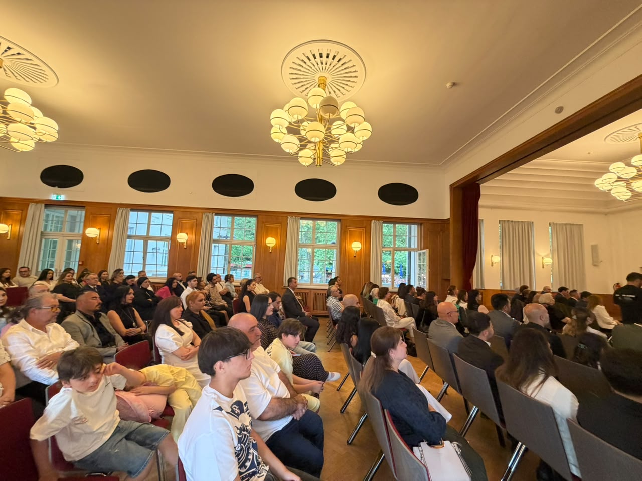 Azərbaycan diasporu Ştutqartda Müstəqillik və Milli Qurtuluş günləri münasibətilə təntənəli tədbir təşkil edib (FOTO)