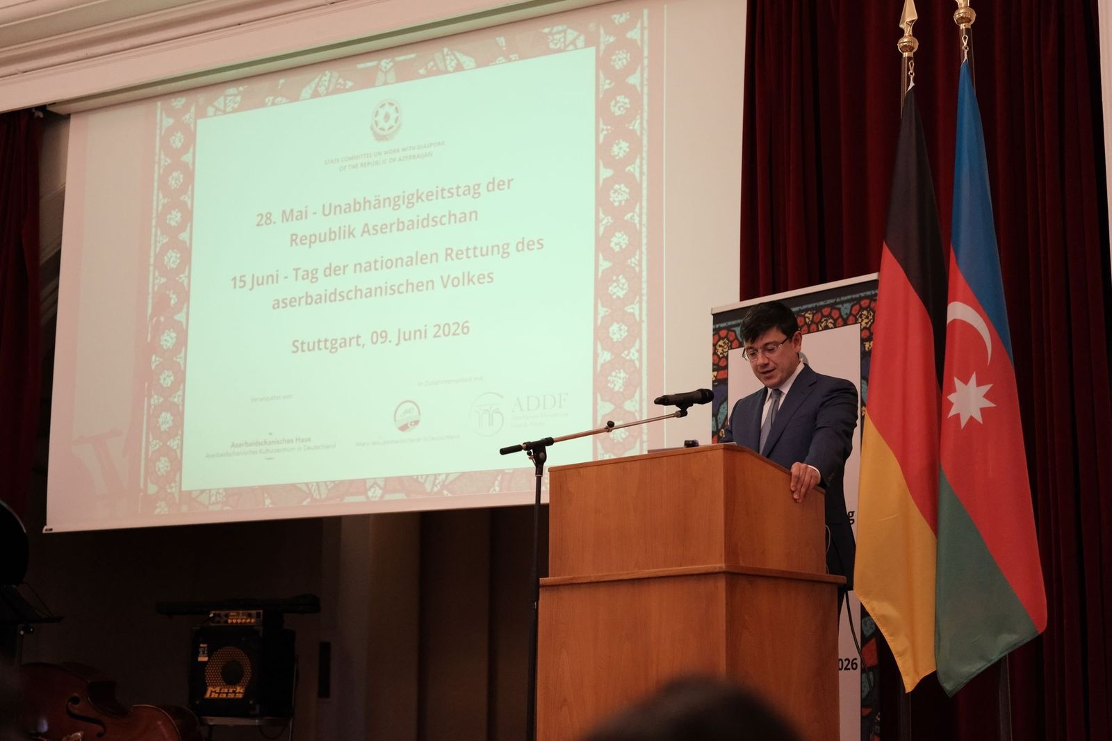 Azərbaycan diasporu Ştutqartda Müstəqillik və Milli Qurtuluş günləri münasibətilə təntənəli tədbir təşkil edib (FOTO)