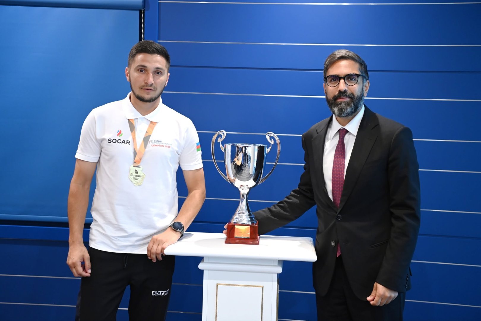 Rövşən Nəcəf SOCAR-ın minifutbol komandası ilə görüşüb