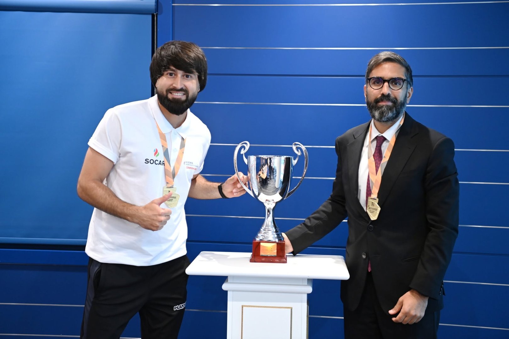 Rövşən Nəcəf SOCAR-ın minifutbol komandası ilə görüşüb