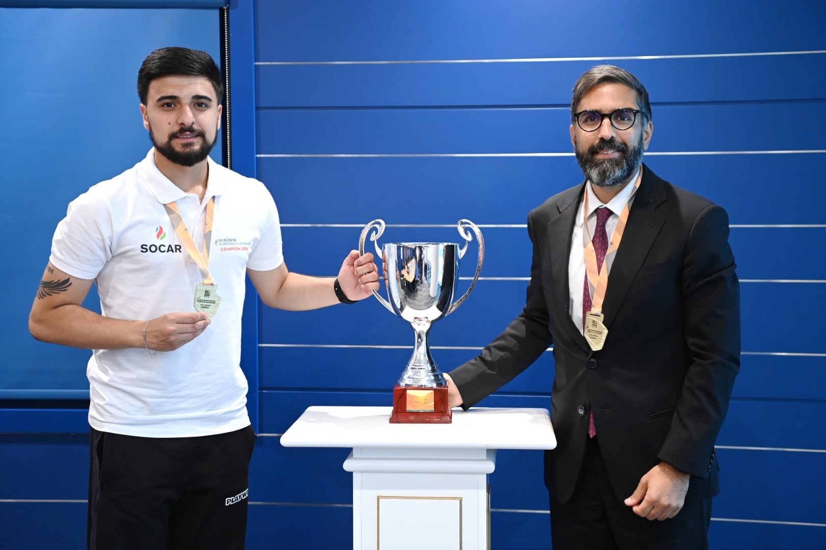 Rövşən Nəcəf SOCAR-ın minifutbol komandası ilə görüşüb