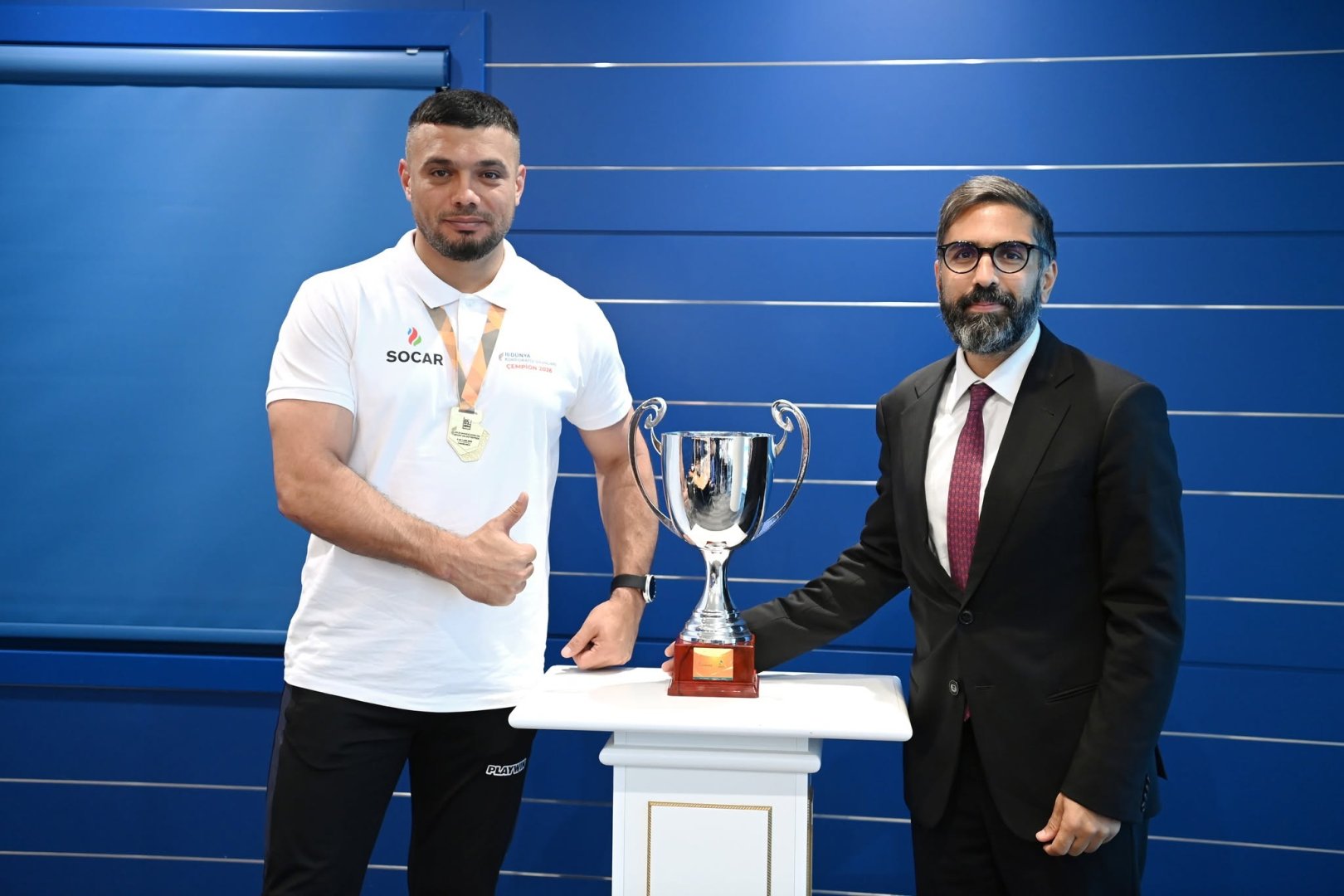 Rövşən Nəcəf SOCAR-ın minifutbol komandası ilə görüşüb