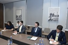 Ceyhun Bayramov DFC rəhbəri ilə əməkdaşlıq perspektivlərini müzakirə edib (FOTO)