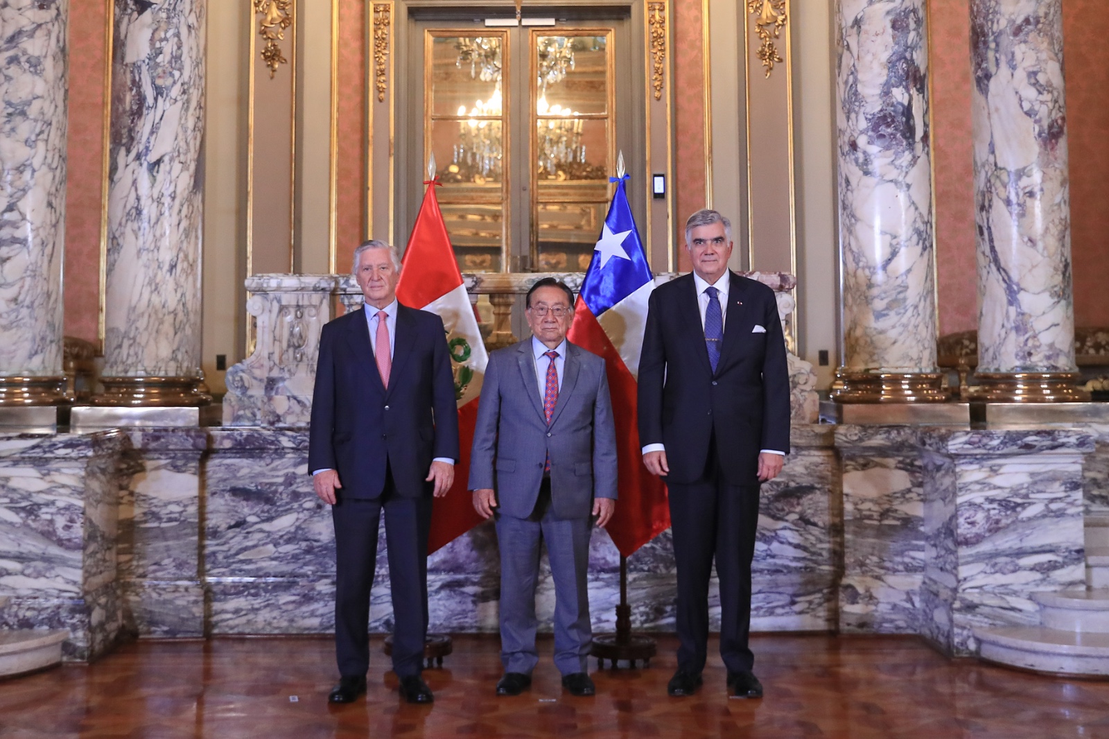 Azərbaycan səfiri etimadnaməsini Peru Prezidentinə təqdim edib (FOTO/VİDEO)