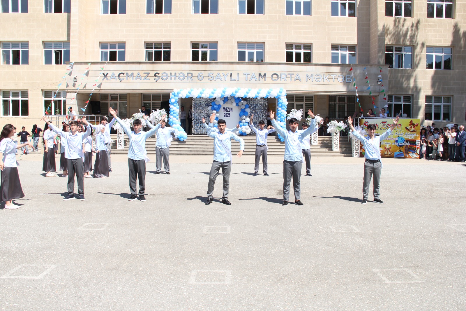 Xaçmaz rayonunun ümumtəhsil məktəblərində “Son zəng” tədbirləri təntənə ilə qeyd olunub (FOTO)