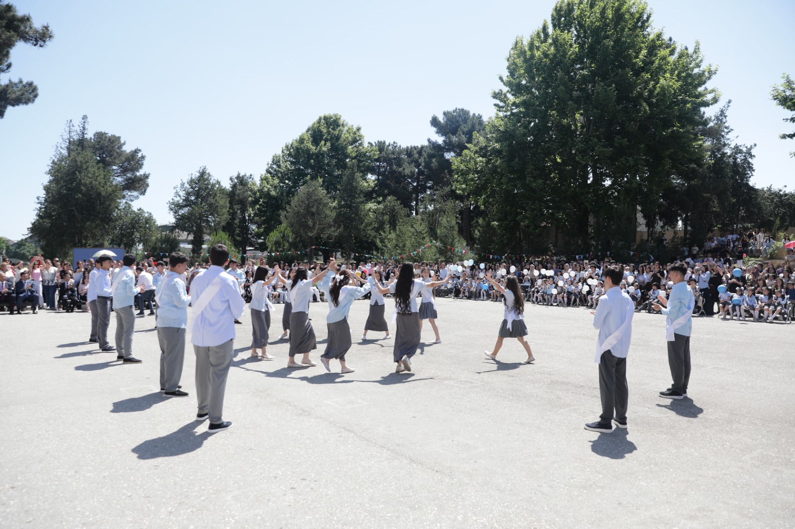 Xaçmaz rayonunun ümumtəhsil məktəblərində “Son zəng” tədbirləri təntənə ilə qeyd olunub (FOTO)