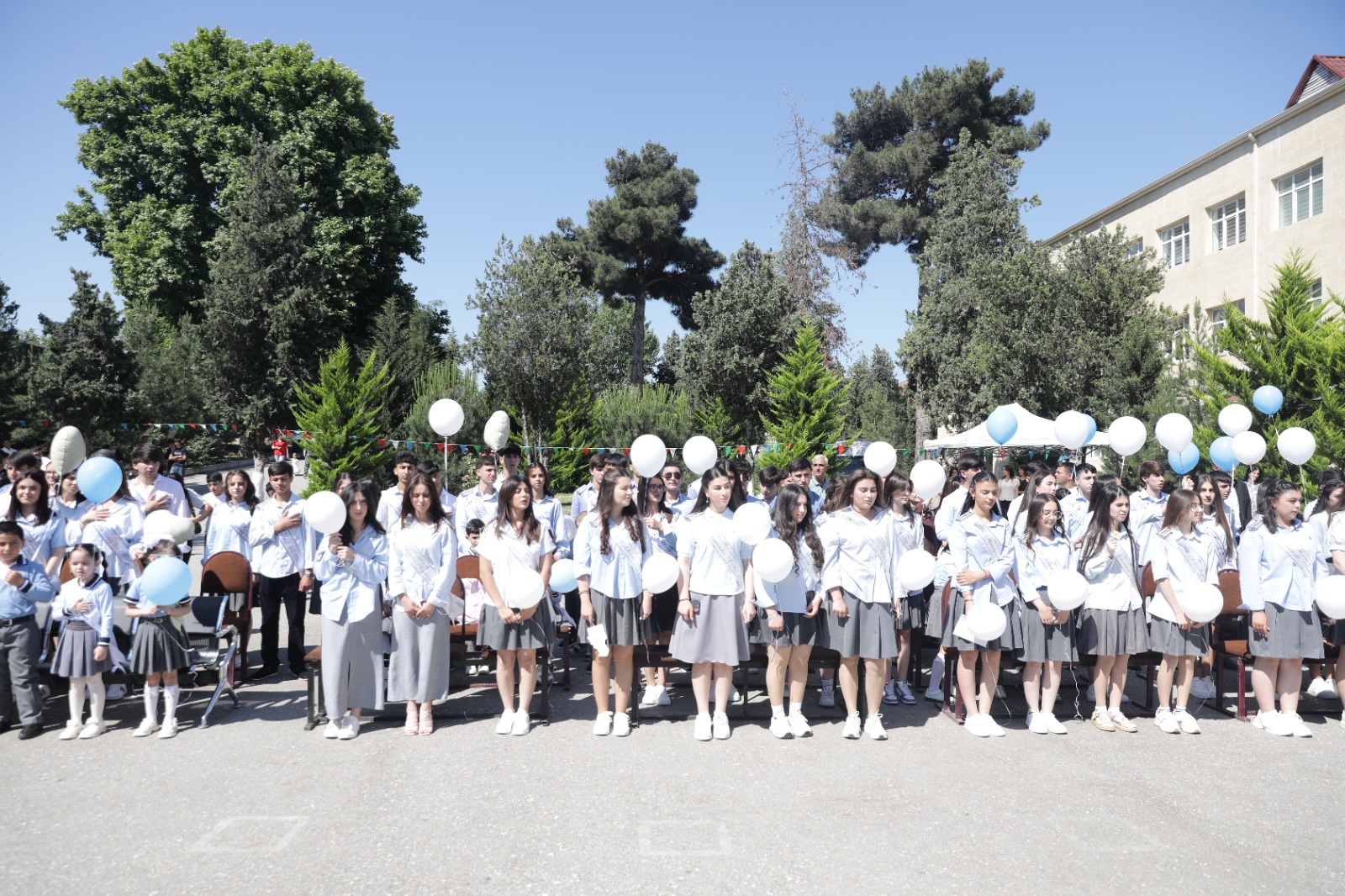 Xaçmaz rayonunun ümumtəhsil məktəblərində “Son zəng” tədbirləri təntənə ilə qeyd olunub (FOTO)