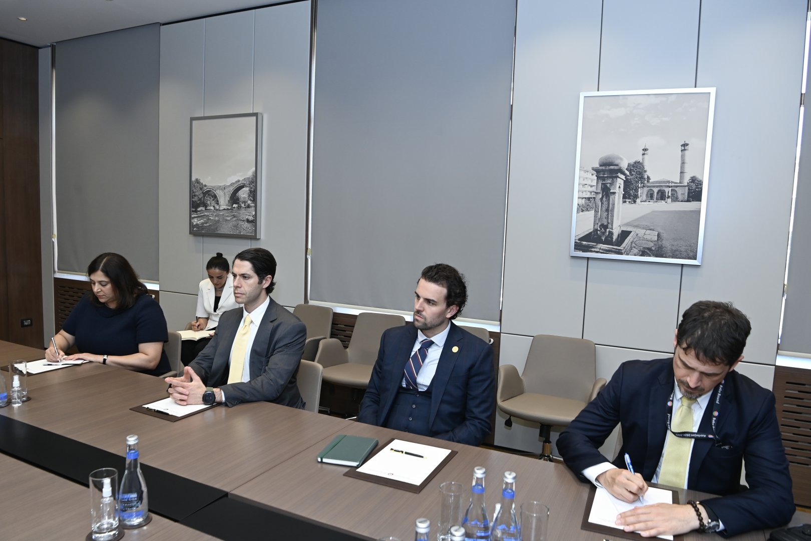 Ceyhun Bayramov DFC rəhbəri ilə əməkdaşlıq perspektivlərini müzakirə edib (FOTO)