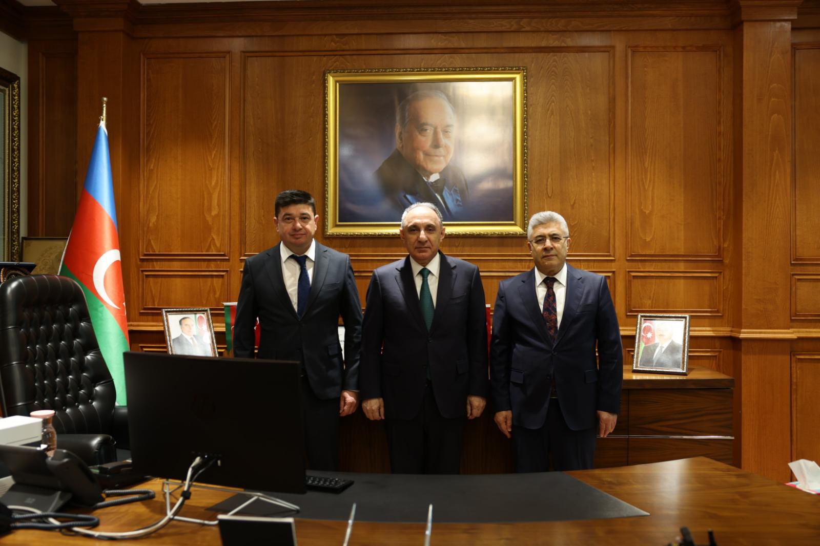 Kamran Əliyev Qarsda səfərdədir (FOTO)