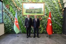 Kamran Əliyev Qarsda səfərdədir (FOTO)