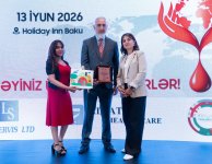 Bank Respublika qan donorluğuna dəstəyə görə təltif olundu (FOTO)