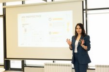 LANDAU məktəbinin şagirdləri Yelo Bank-ın təcrübə proqramında iştirak ediblər (FOTO)