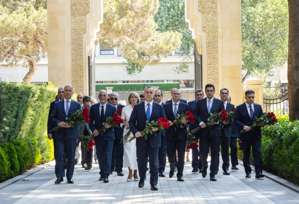 Səhiyyə Nazirliyi Tibb İşçilərinin Peşə Bayramı Gününü qeyd edib (FOTO)