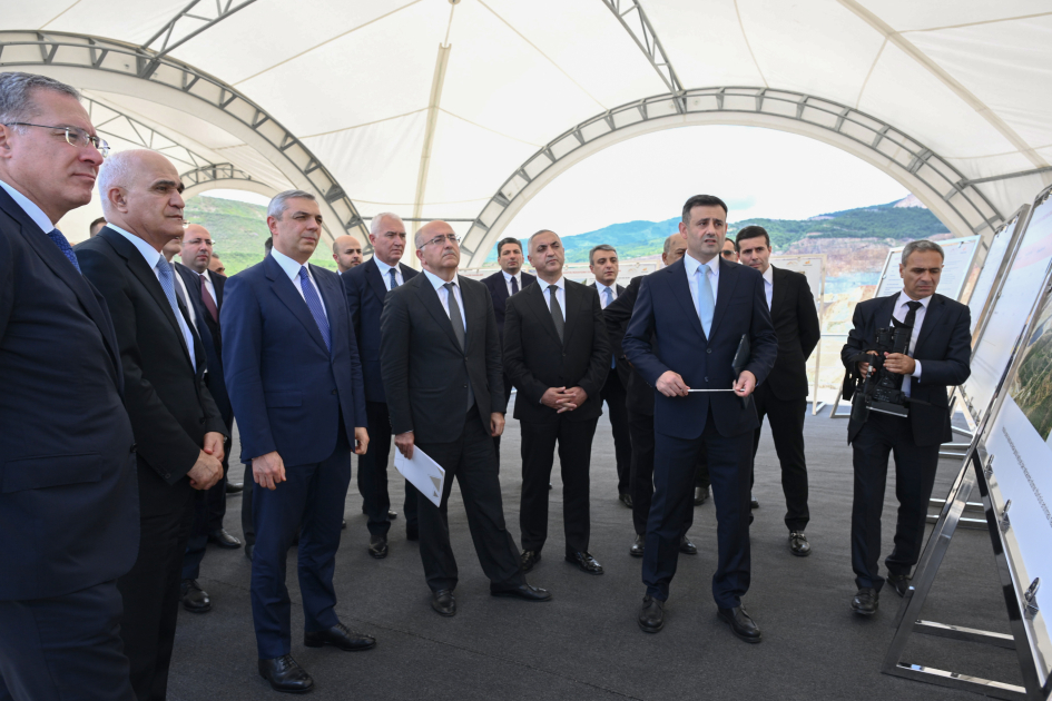 Əlaqələndirmə Qərargahının iclasının iştirakçıları “Dəmirli” Filiz Emalı Kompleksində görülən işlərlə tanış olublar (FOTO)