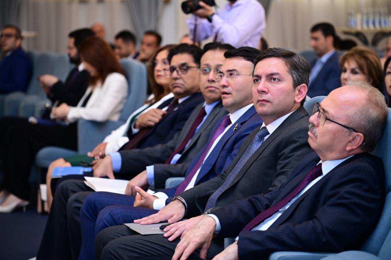 Bakıda dövlət xidmətləri ilə insan hüquqlarının təşviq edilməsi müzakirə olunub (FOTO)