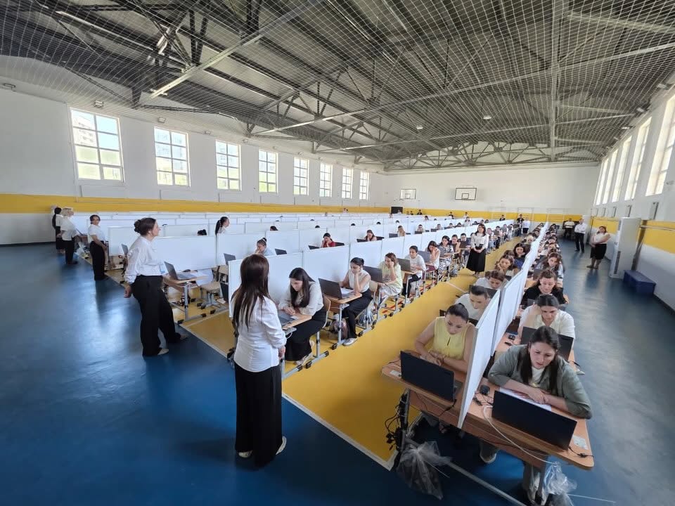 Müəllimlərin sertifikasiya imtahanı başlayıb (FOTO/VİDEO)