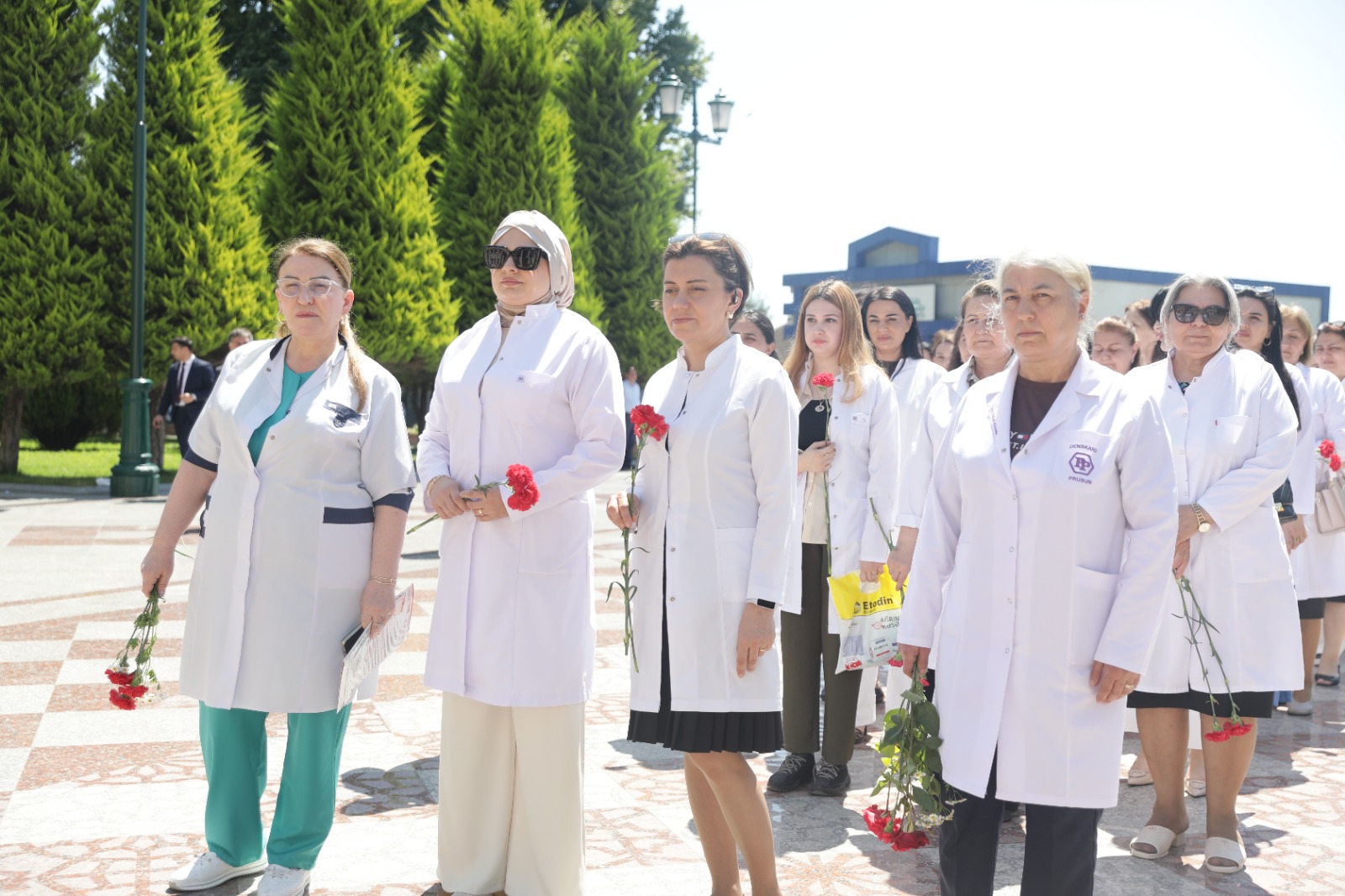 Xaçmaz rayonunda Tibb İşçilərinin Peşə Bayramı Günü qeyd olunub (FOTO)