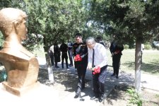 Xaçmaz Rayon İcra Hakimiyyətinin başçısı Elnur Rzayev Gülalan kəndində vətəndaşlarla görüşüb (FOTO)