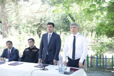 Xaçmaz Rayon İcra Hakimiyyətinin başçısı Elnur Rzayev Gülalan kəndində vətəndaşlarla görüşüb (FOTO)