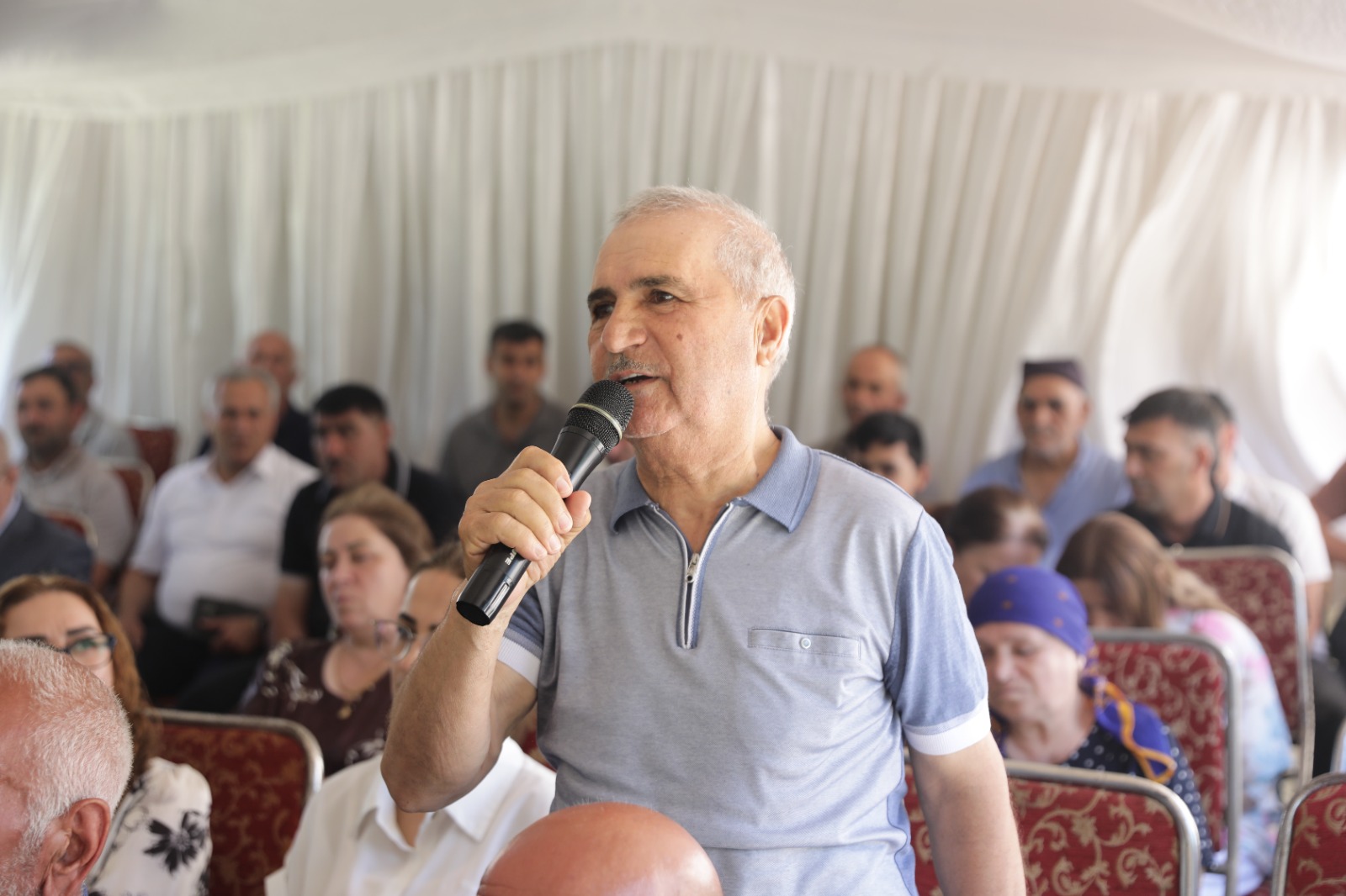 Xaçmaz Rayon İcra Hakimiyyətinin başçısı Elnur Rzayev Gülalan kəndində vətəndaşlarla görüşüb (FOTO)