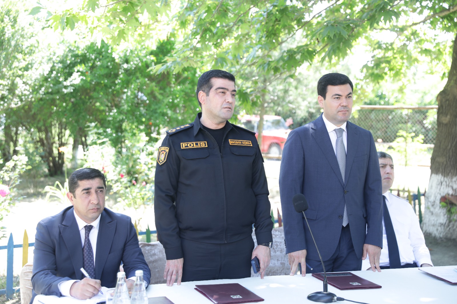 Xaçmaz Rayon İcra Hakimiyyətinin başçısı Elnur Rzayev Gülalan kəndində vətəndaşlarla görüşüb (FOTO)