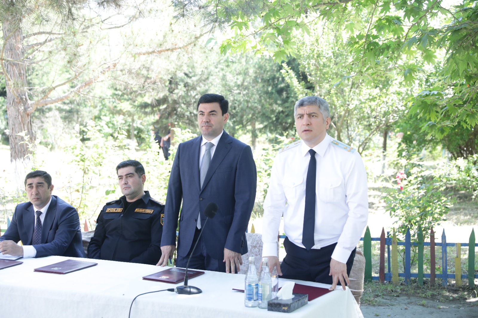 Xaçmaz Rayon İcra Hakimiyyətinin başçısı Elnur Rzayev Gülalan kəndində vətəndaşlarla görüşüb (FOTO)