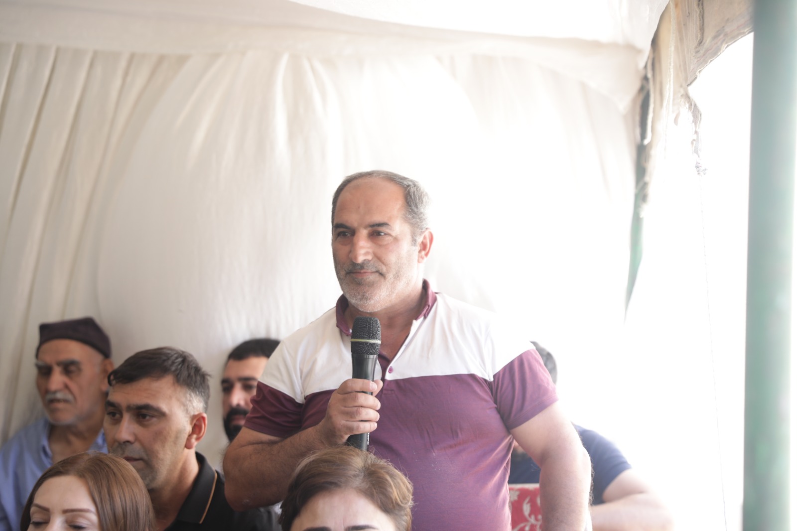 Xaçmaz Rayon İcra Hakimiyyətinin başçısı Elnur Rzayev Gülalan kəndində vətəndaşlarla görüşüb (FOTO)