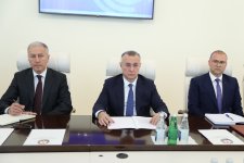 Səhiyyə Nazirliyi ilə Dövlət Gömrük Komitəsi arasında dərman və tibb vasitələrinin nəzarəti sahəsində əməkdaşlıq gücləndirilir (FOTO)