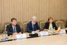 Azərbaycan və Rumıniya arasında rəqəmsallaşma sahələrində əməkdaşlıq məsələləri müzakirə edilib (FOTO)