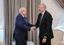 Prezident İlham Əliyev Dağıstanın tanınmış ictimai-siyasi xadimi Qurban Qurbanova “Dostluq” ordenini təqdim edib (FOTO)