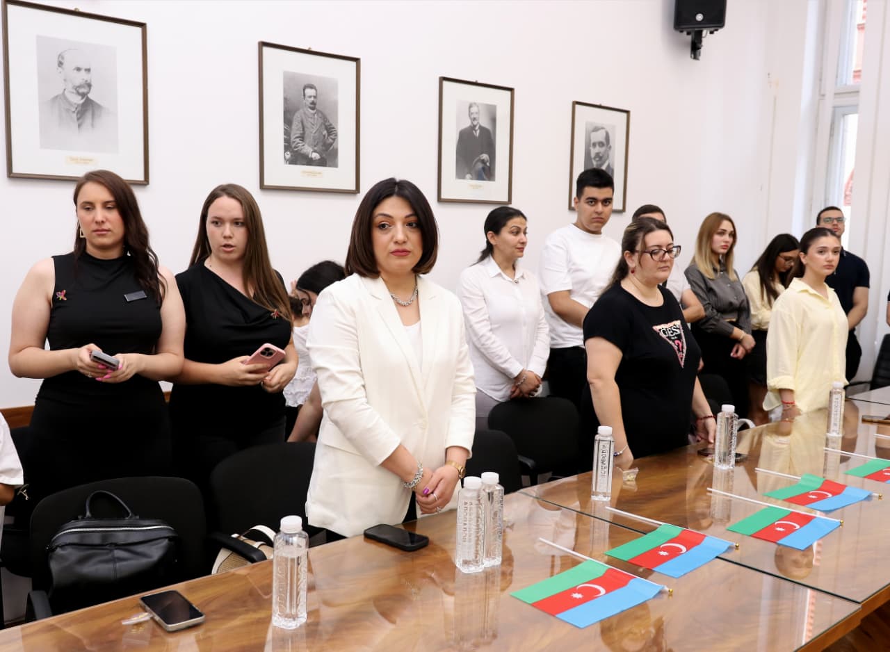 Belqradda azərbaycanlılarla görüş: yeni hədəflər və təşəbbüslər müəyyənləşdirildi (FOTO)