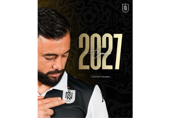 “Neftçi” Elvin Camalovla müqavilənin müddətini uzadıb