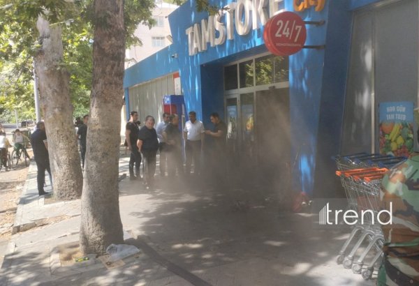 Mingəçevirdə mağazada yanğın baş verib (FOTO)