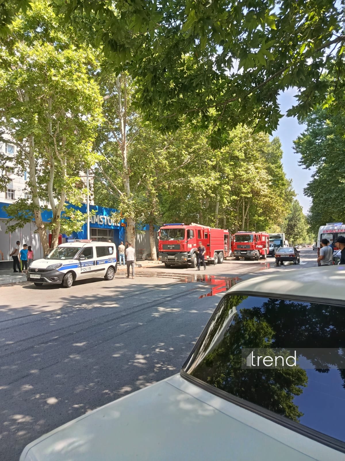 Mingəçevirdə mağazada yanğın baş verib (FOTO)