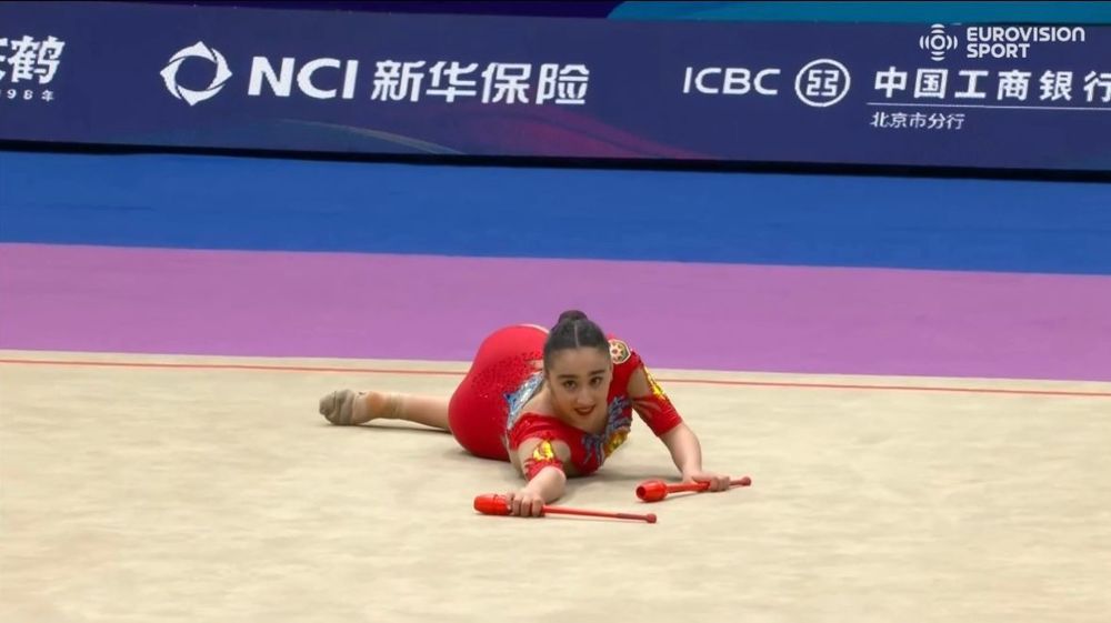 Bədii gimnastlarımız Dünya kubokunda iştirak ediblər (FOTO)