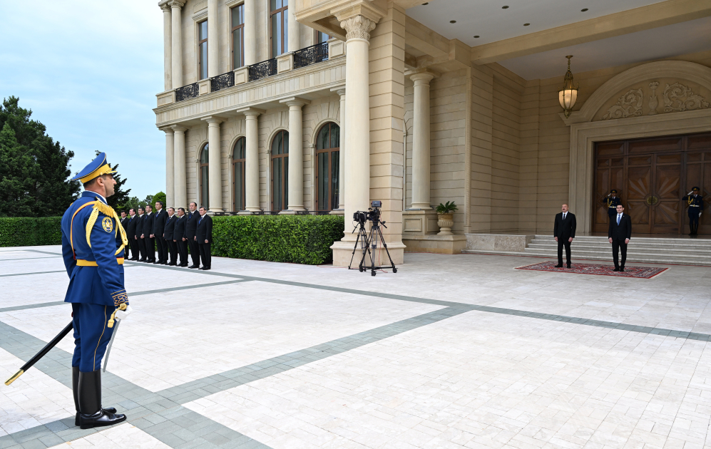 Türkmənistan Prezidenti Sərdar Berdiməhəmmədovun Bakıda rəsmi qarşılanma mərasimi olub (FOTO)