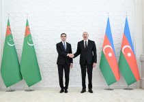 Türkmənistan Prezidenti Sərdar Berdiməhəmmədovun Bakıda rəsmi qarşılanma mərasimi olub (FOTO)