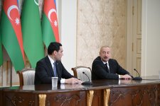 Prezident İlham Əliyev və Türkmənistan Prezidenti Sərdar Berdiməhəmmədov mətbuata bəyanatlarla çıxış ediblər (FOTO)