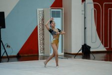 Məktəblilərin Respublika İdman Olimpiadası çərçivəsində bədii gimnastika yarışlarına start verilib (FOTO)