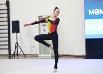 Məktəblilərin Respublika İdman Olimpiadası çərçivəsində bədii gimnastika yarışlarına start verilib (FOTO)