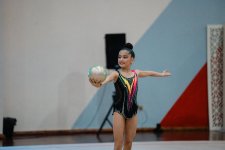 Məktəblilərin Respublika İdman Olimpiadası çərçivəsində bədii gimnastika yarışlarına start verilib (FOTO)