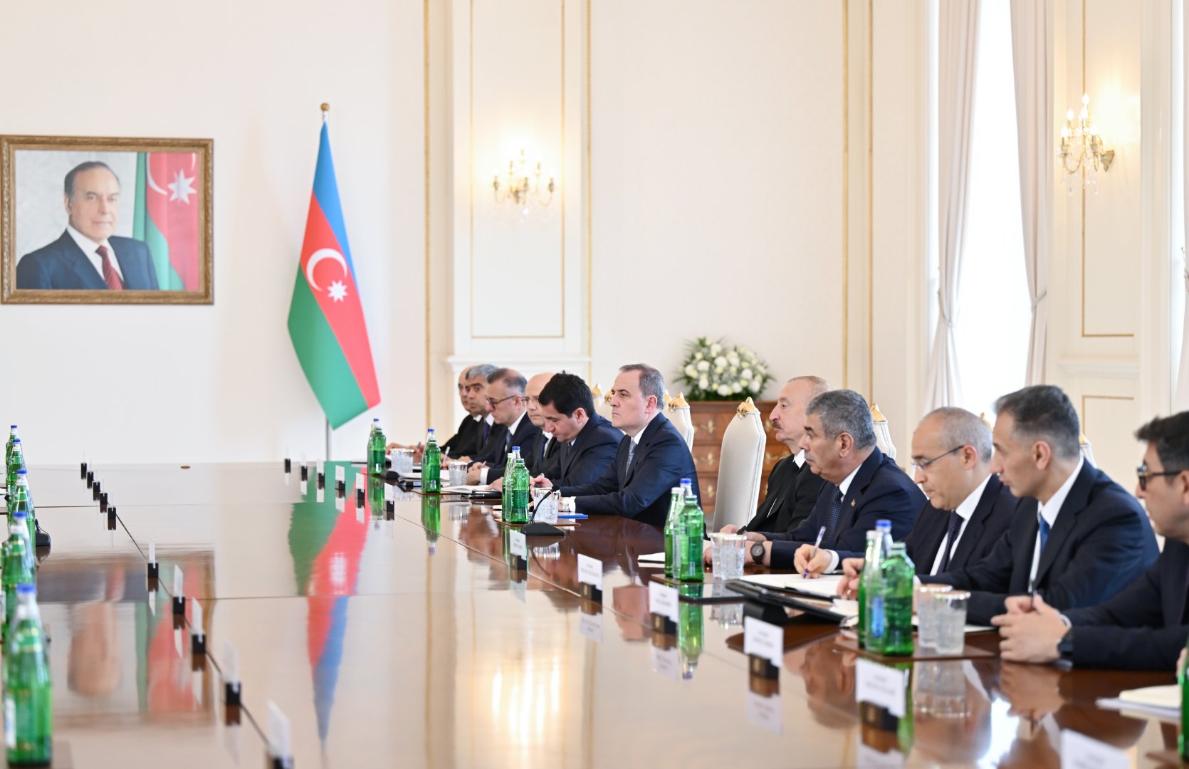Prezident İlham Əliyevin Türkmənistan Prezidenti ilə geniş tərkibdə görüşü olub (FOTO)