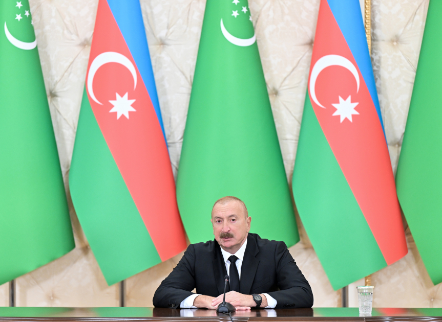 Prezident İlham Əliyev və Türkmənistan Prezidenti Sərdar Berdiməhəmmədov mətbuata bəyanatlarla çıxış ediblər (FOTO)