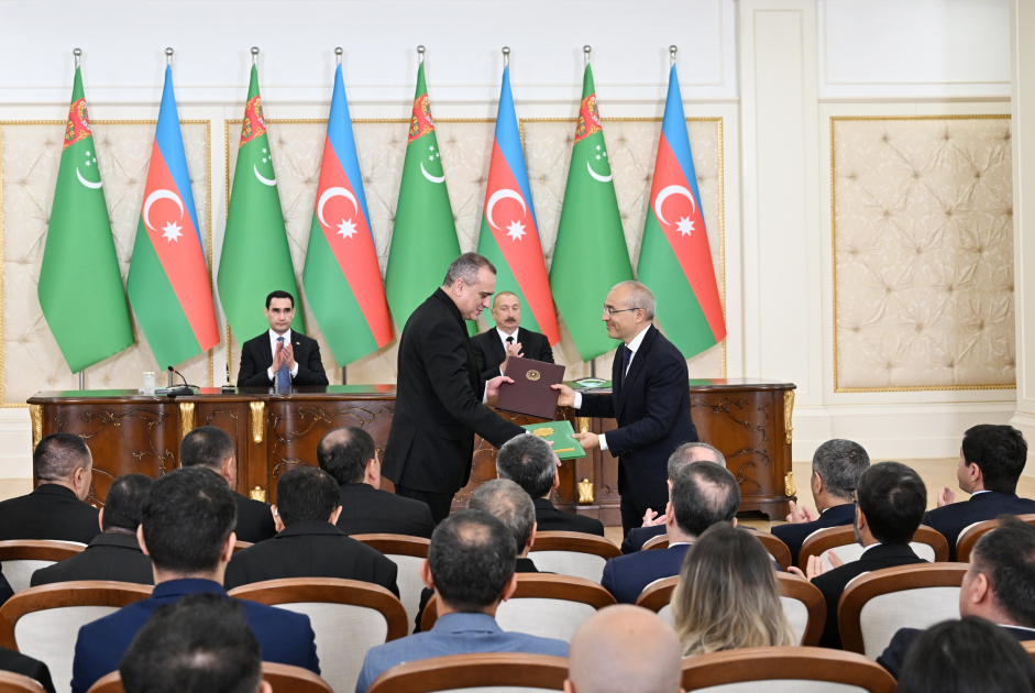 Azərbaycan-Türkmənistan sənədləri mübadilə olunub (FOTO) (YENİLƏNİB)