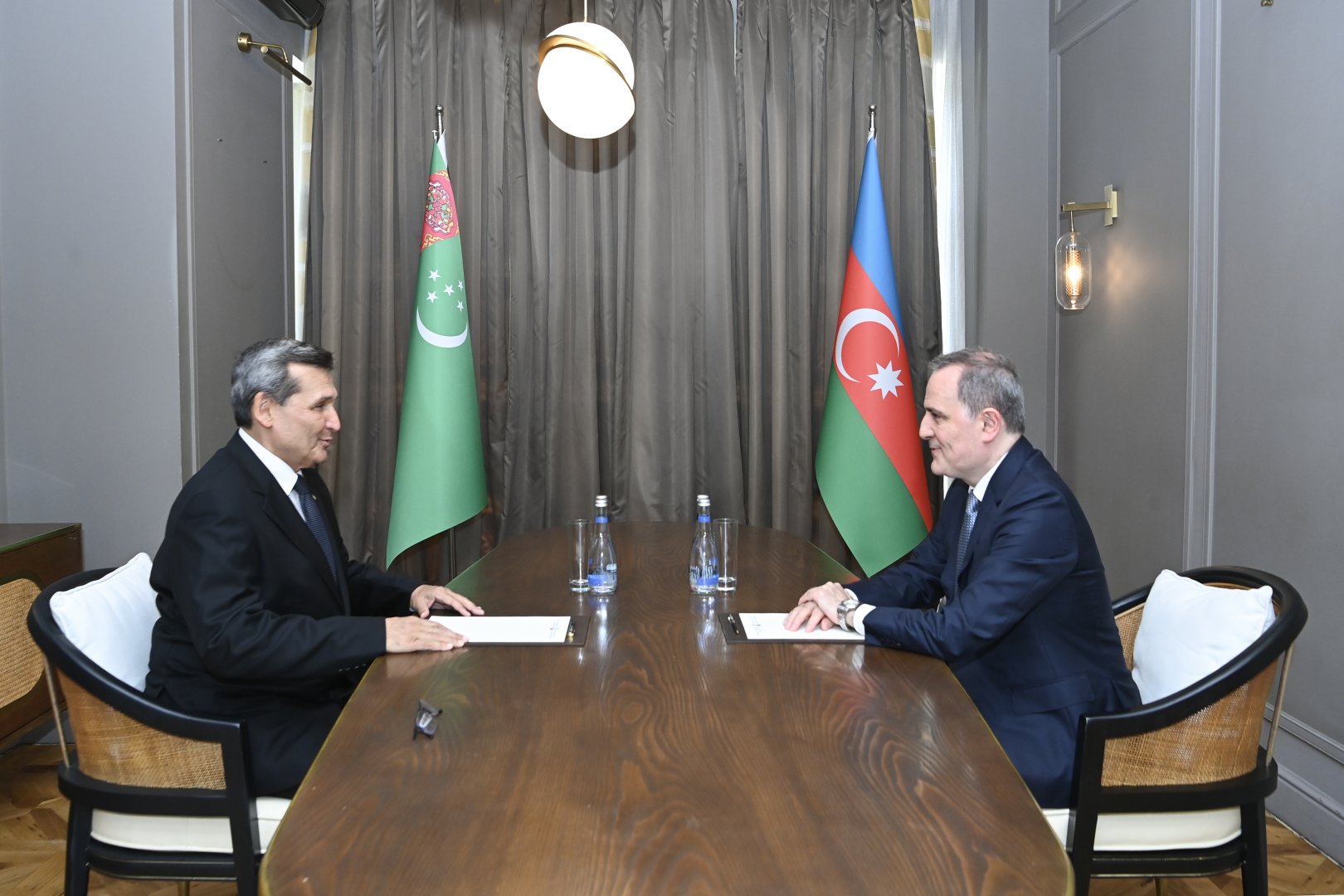Azərbaycan-Türkmənistan münasibətlərinin vəziyyəti və inkişaf perspektivləri müzakirə olunub (FOTO)